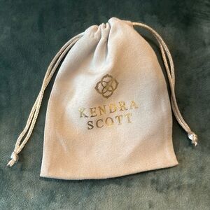 Kendra Scott Necklace Bag *only bag*